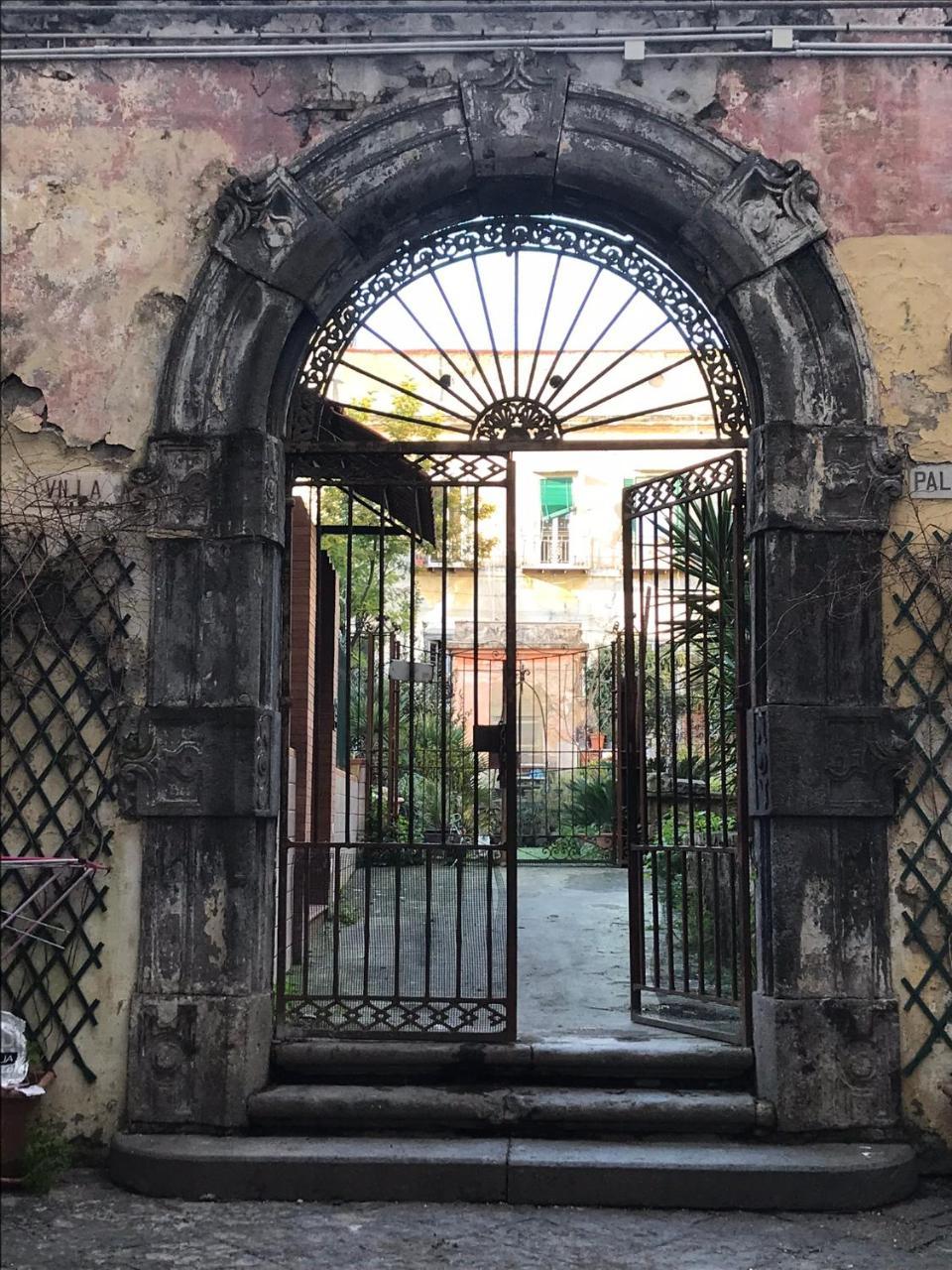 나폴리 Il Giardino Di Vico Neve B&B 외부 사진