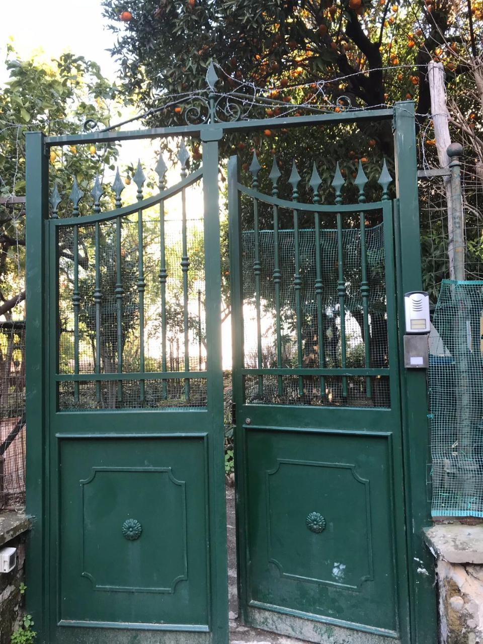 나폴리 Il Giardino Di Vico Neve B&B 외부 사진