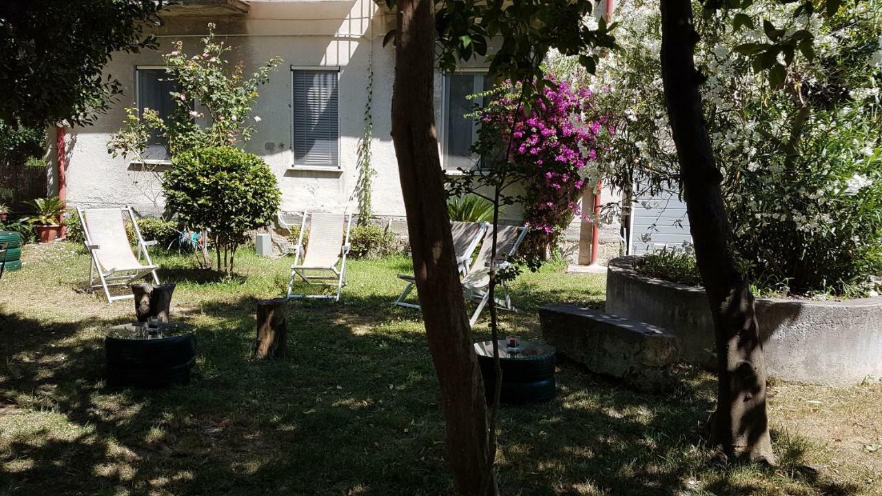 나폴리 Il Giardino Di Vico Neve B&B 외부 사진