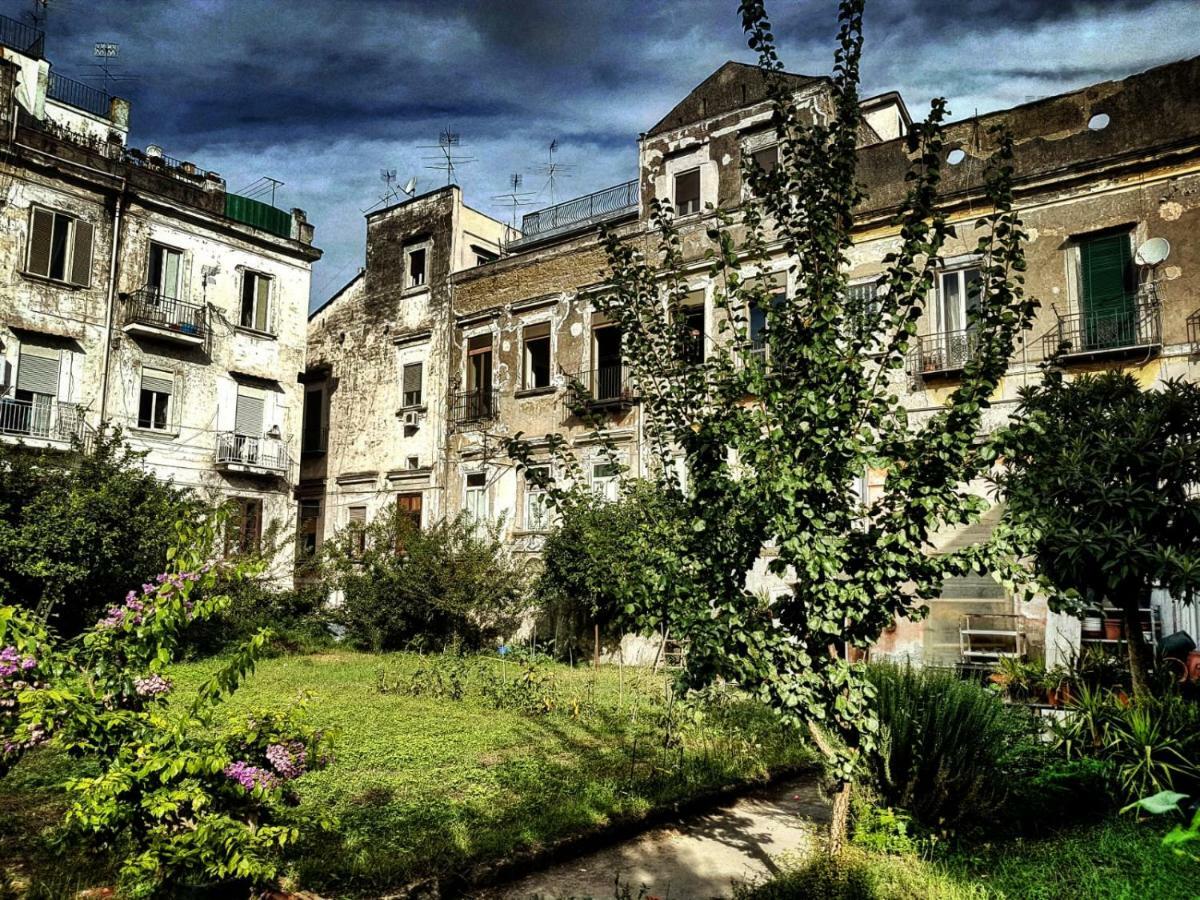 나폴리 Il Giardino Di Vico Neve B&B 외부 사진